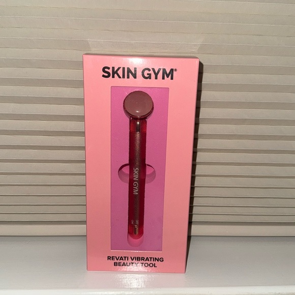 Skin Gym
Revati Vibrating Beauty Tool
Rose Gold - Picture 1 of 1